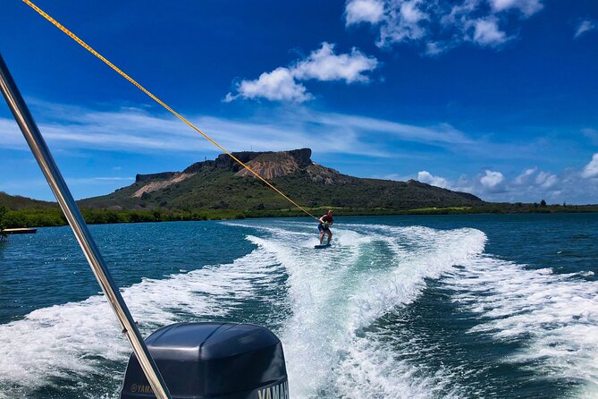 2 hour private boat tour - Spanish Waters, Swim Stop & Boarding - A private tour with a social, personal feel