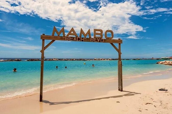 A Taste of Curaçao: City tour, Chobolobo & Mambo Beach Escape - Two hours at Mambo Beach