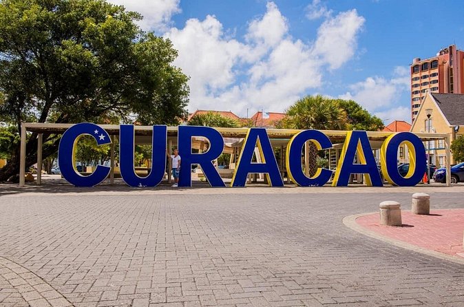 A Taste of Curaçao: City tour, Chobolobo & Mambo Beach Escape - Who will enjoy this tour most?