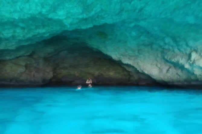 Blue Room and Beach Tour Curacao by Speedboat - Is $110 good value?
