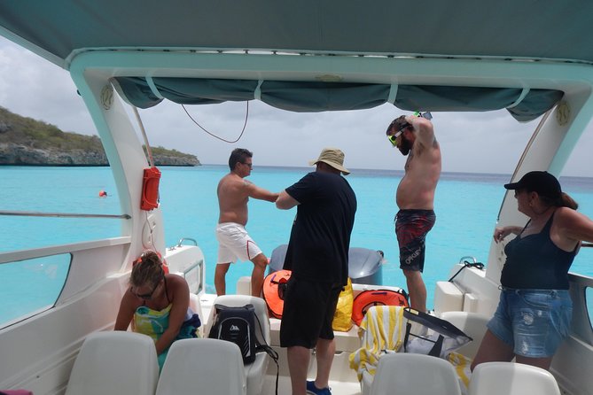 Blue Room and Beach Tour Curacao by Speedboat - Morning or afternoon departure?