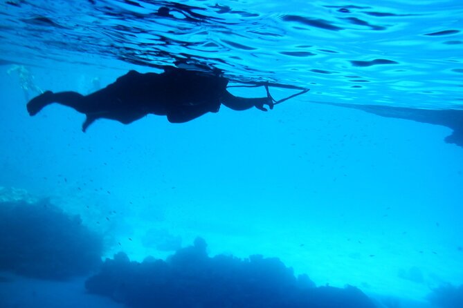 Blue Room and Beach Tour Curacao by Speedboat - Reaching the Blue Room near Santu Pretu