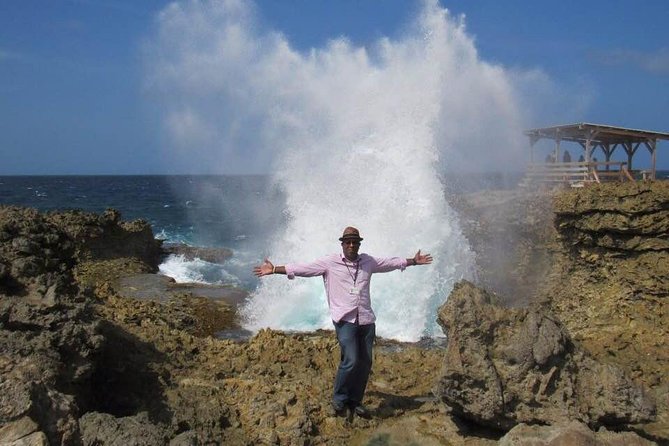 Costumizable East to West Island Tour Experience - From Curaçao orange peels to Mambo Beach