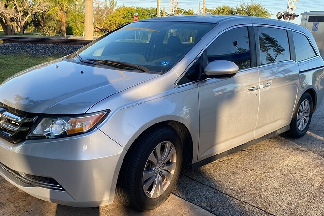 Curacao Airport (CUR) to Curacao - Round-Trip Private Transfer - Choosing The Right Vehicle For Your Group