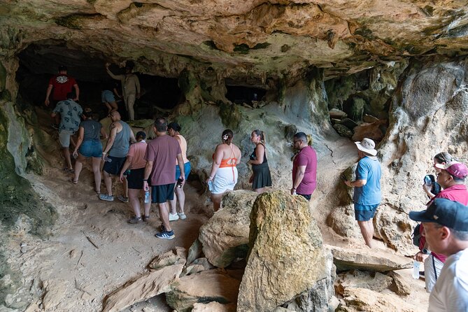 Curaçao Cave Kunuku and Cas Abou Jeep Safari Adventure - Bouncing across the Vlakte di San Pedro