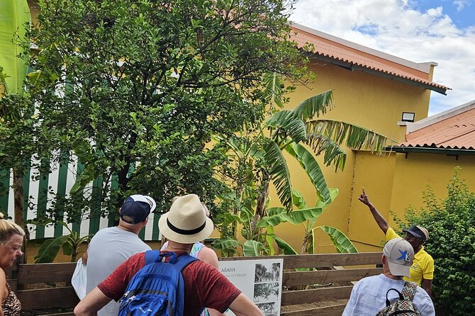 Curaçao City and Beach Tour - The guides are the tour’s strongest feature