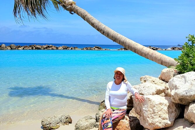 Curaçao City and Beach Tour - Chobolobo Liqueur Factory explains the island’s signature drink