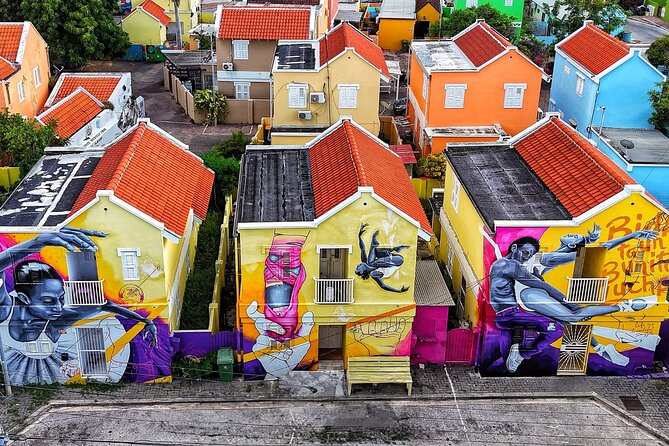 Curaçao – Private City Tour with Insider Secrets - Meeting the Chichi figure in Punda