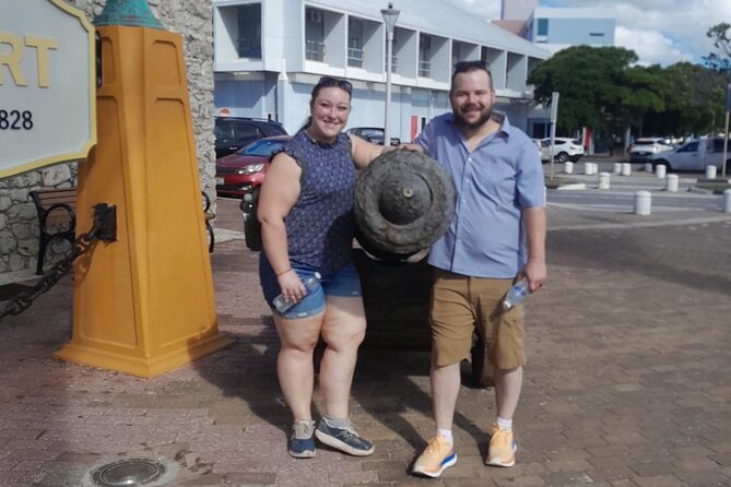 Curaçao Taste Sensation - Crossing the Queen Emma Pontoon Bridge