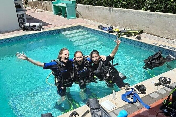 Discover Diving in Curaçao with Transportation Included - What the $145 price includes
