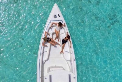 Exclusive 38ft Yacht Charter Experience in Klein Curaçao