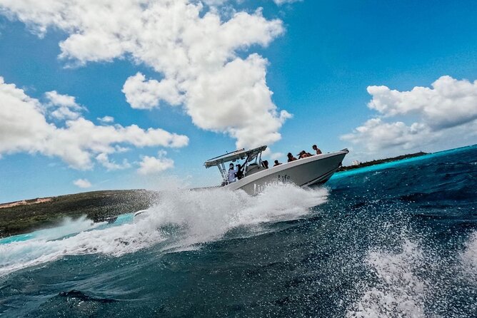 Exclusive 38ft Yacht Charter Experience in Klein Curaçao - A BBQ lunch on board or beneath beach shade