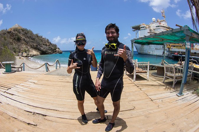 Introduction Shore Dive with Scubaçao (1 dive) - Morning or afternoon: plan around your flight