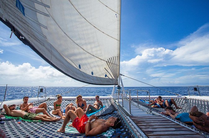 Klein Curacao Sunset Cruise with Open Bar and BBQ - BBQ lunch, snacks, and the open bar
