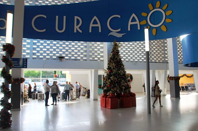 One Way Curacao Airport Transfer - Drivers who add a personal welcome