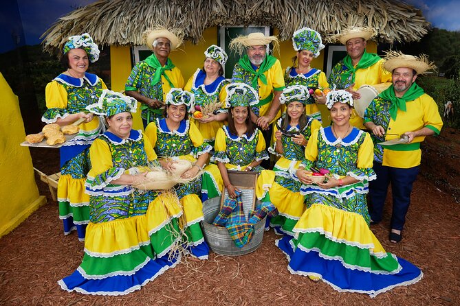 Photoshoot Activity with Traditional Curacao Attire - Key points to know before booking