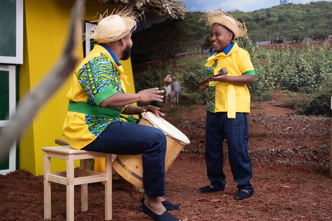 Photoshoot Activity with Traditional Curacao Attire - The shop adds more than a photo backdrop