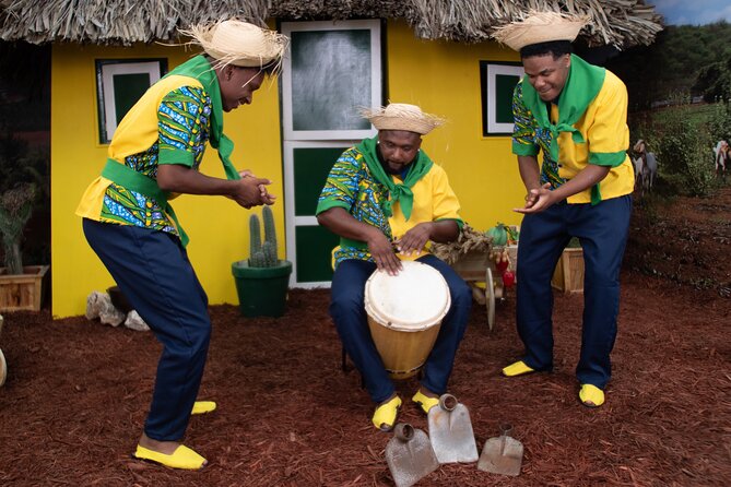 Photoshoot Activity with Traditional Curacao Attire - Who will enjoy this most