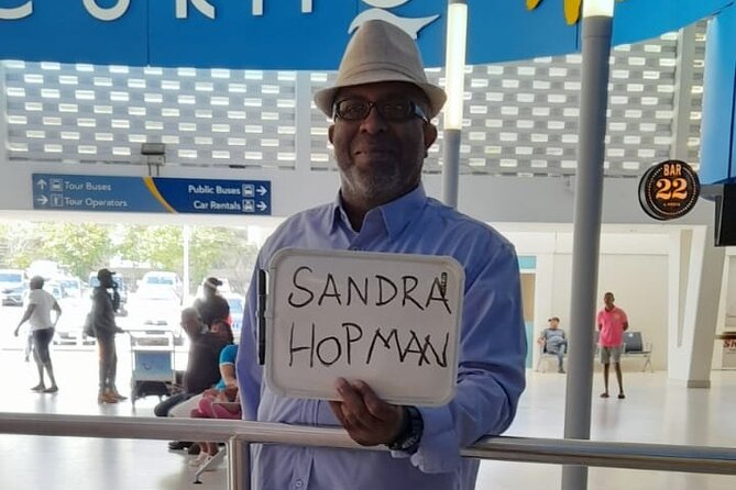 Private Airport Transfer to Sandals Royal Resort, Coral Estate. - A smoother arrival at Curaçao Hato International Airport