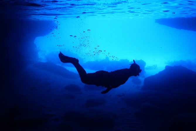 Private Blue Room and Beach Tour of Curacao - From Caracas Bay to Curaçao’s Western Coast