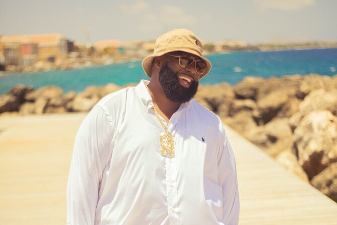 Private Photoshoot Curacao - Capture Your Memories in Willemstad - Renaissance Hotel Views and More Polished Portraits