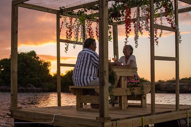 Romantic Floating Picnic Experience - What the evening feels like in practice