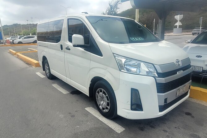 Roundtrip Private Transfer from Curazao Airport (CUR) - Communication Is the Service’s Strongest Feature