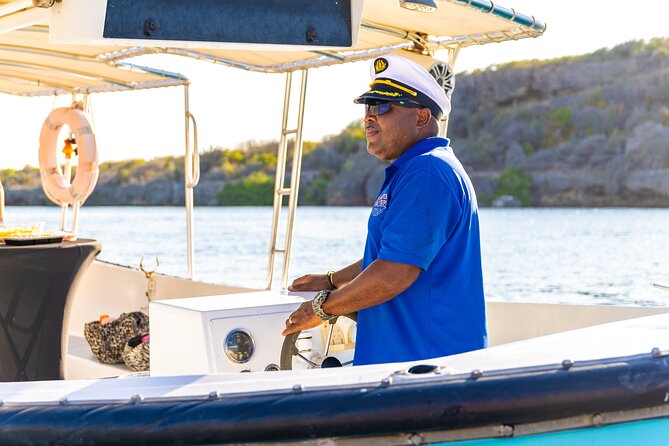 Sightseeing Boat Trip Spanish Water Curacao - Getting to Vissershaven Spaansewater
