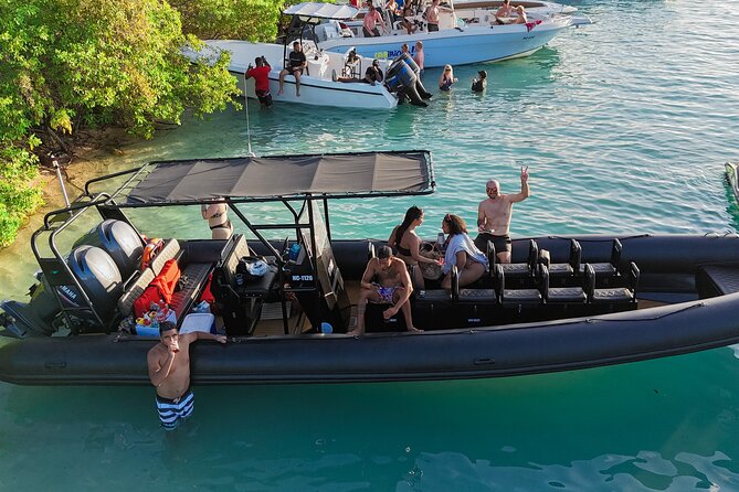 Sunday Boat Festival/Meet up with Dj’s, open bar & snacks - The 50-minute ride sets the pace