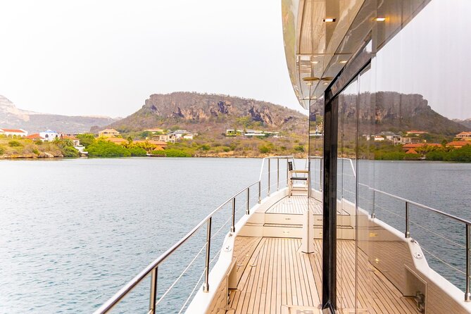 Sunset Cruise Party - All-Inclusive Experience - The music makes or breaks the night