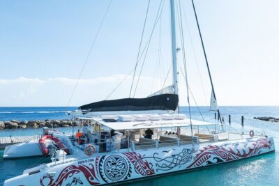 Sunset Sailing Cruise with premium drinks and bites