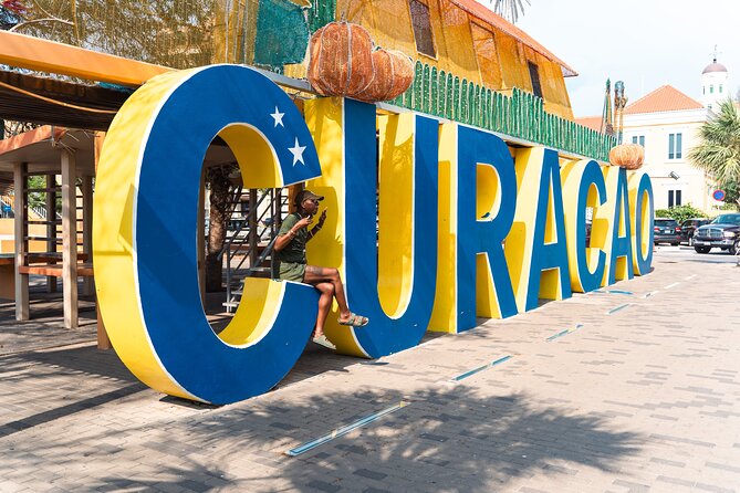 Taste of Curaçao: City Tour, Chobolobo & Mambo Beach - Why this four-hour mix works