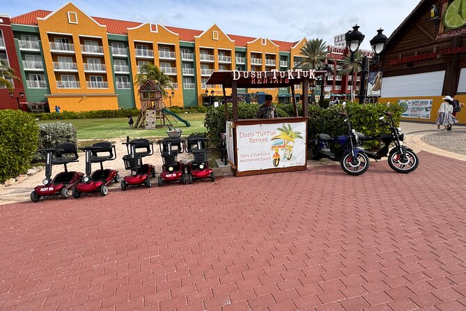 TukTuk’s Adventure Fun Tour in Curaçao - The tuk-tuk itself is part of the gamble