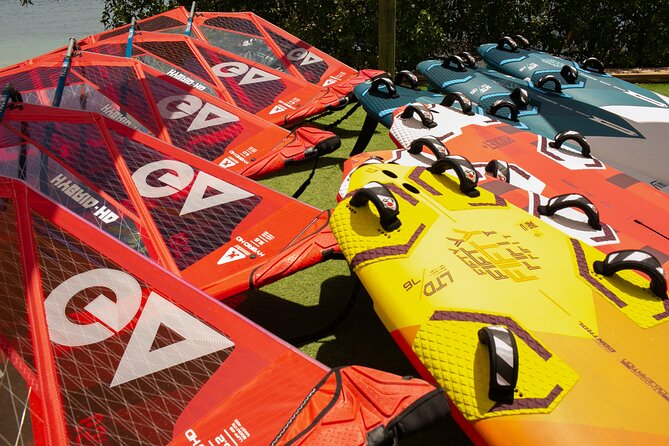 Windsurfing Lesson in Willemstad - Learning the board and sail on land